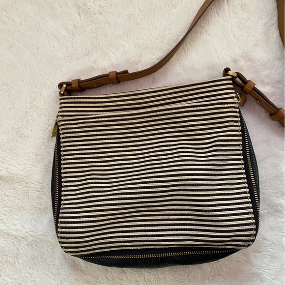 FOSSIL SATCHEL PURSE - Picture 2 of 5